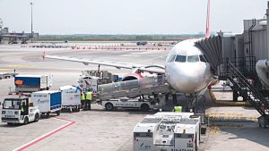 vận tải hàng không quốc tế