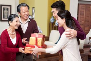 Những lưu ý khi gửi đồ dùng cá nhân dịp Tết cho người thân tại nước ngoài