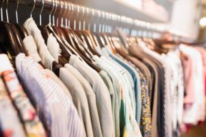 Nhập khẩu quần áo bằng đường biển