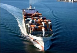Các mặt hàng nên và không nên vận chuyển bằng đường biển