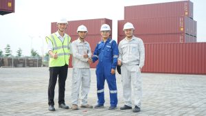 Bàn giao lô sản phẩm đầu tiên cho SeaCube Container Leasing