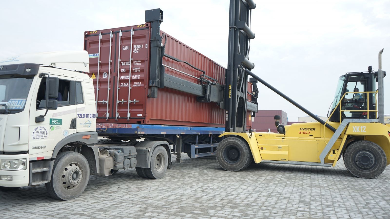 Hòa Phát bàn giao 1.000 container cho hãng tàu tốp 3 thế giới