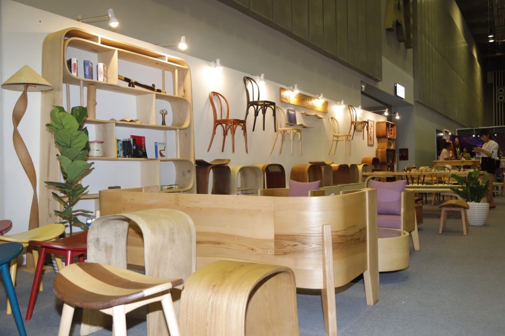 Nhập khẩu nội thất gỗ từ cảng Ningbo về cảng Hải Phòng