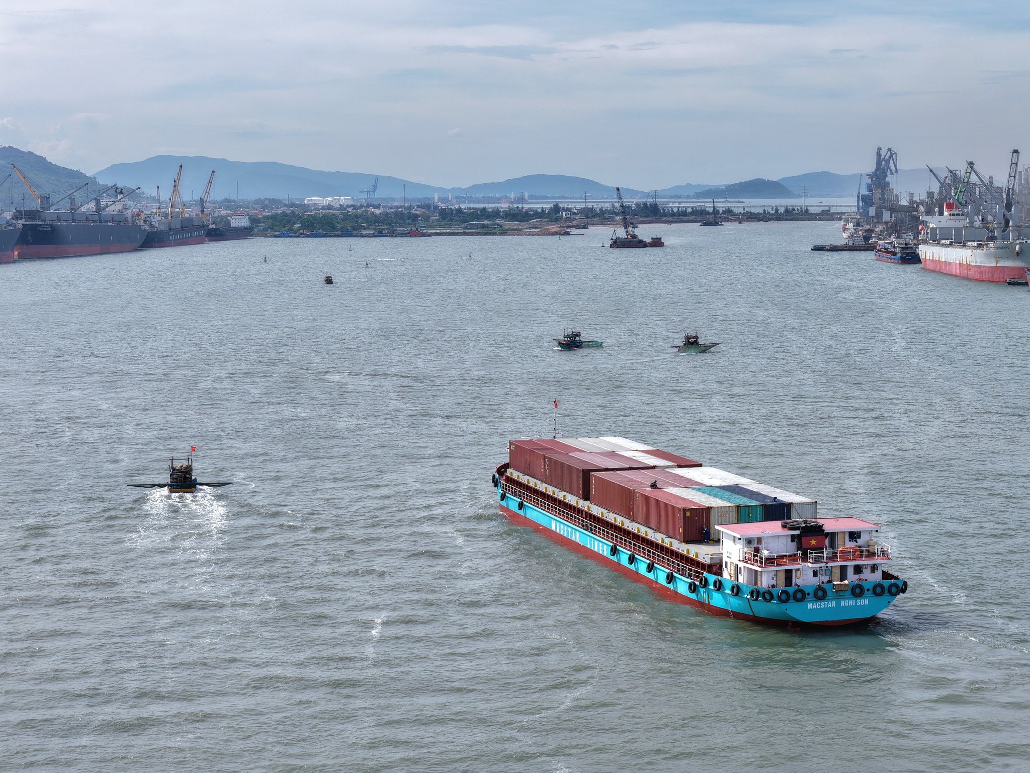 Đội tàu VR-SB vượt 3.000 phương tiện, sản lượng vận tải tăng gấp 3