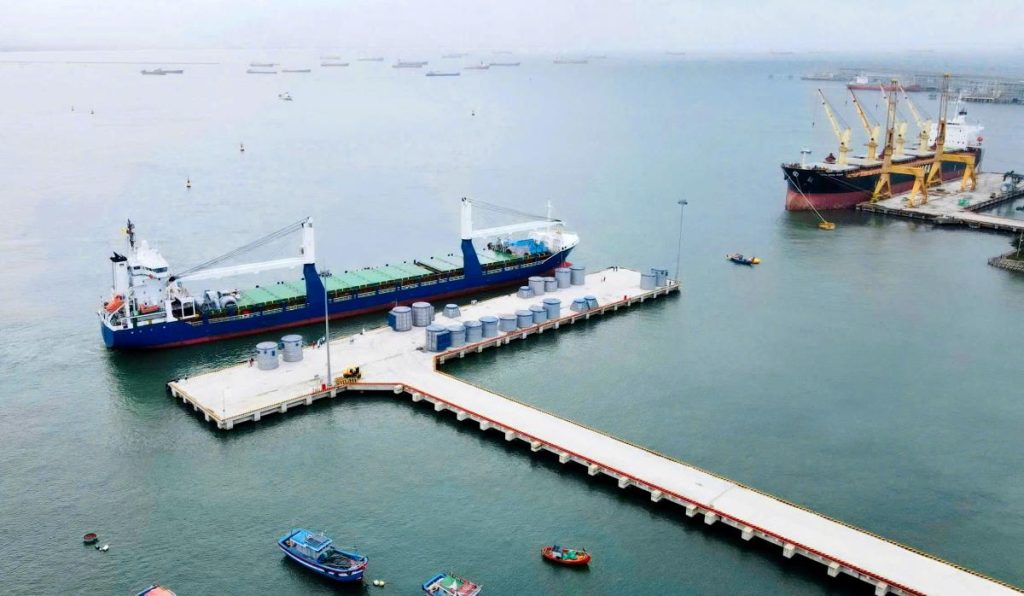Quảng Ngãi nâng cao năng lực cảng biển, thúc đẩy xuất nhập khẩu