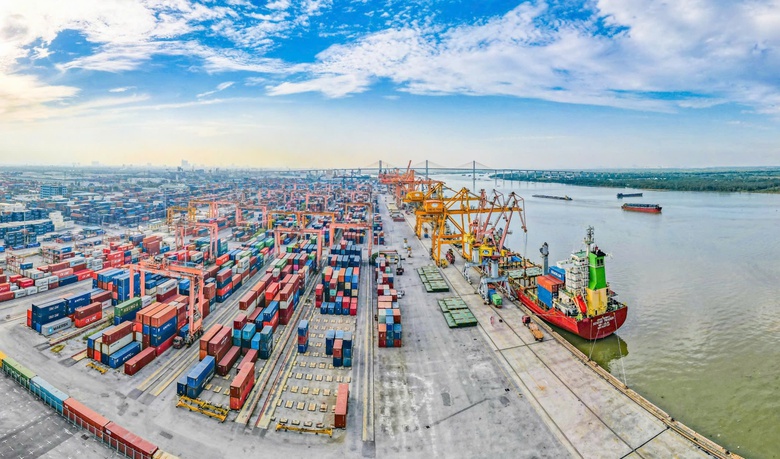 Hàng hóa qua cảng tăng mạnh, doanh nghiệp cảng biển báo lãi lớn