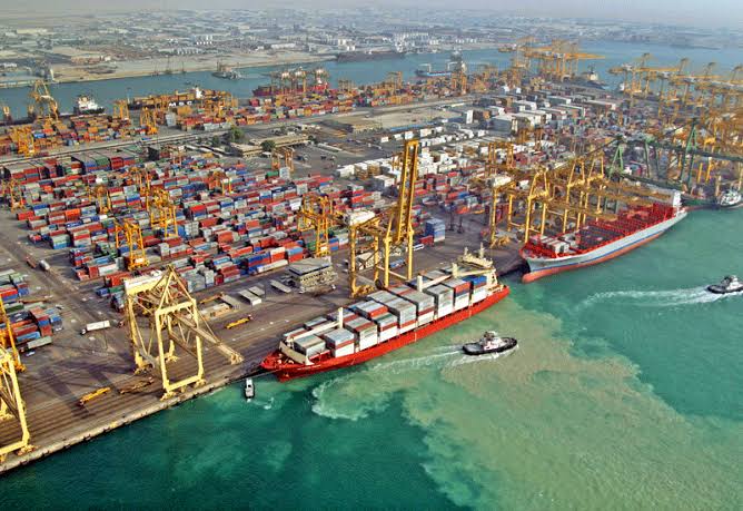 Những Yếu Tố Ảnh Hưởng Đến Transit Time Đi Trung Đông